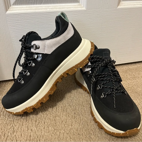 Fitflop Shoes - Fitflop Black and White Sneakers with Tan Soles NEO-D-HYKER